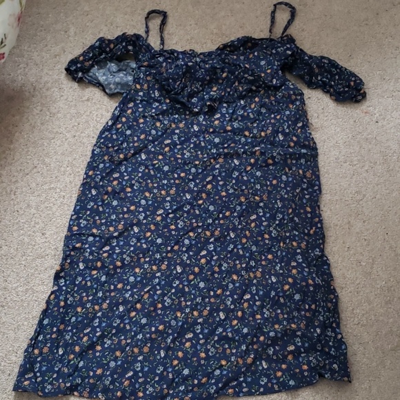 Forever 21 Floral Off the Shoulder Dress - Picture 1 of 4